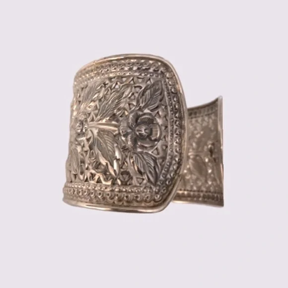 Vintage Equestrian Sterling Silver Wide Cuff Bracelet Stamped 925 - Picture 4 of 12